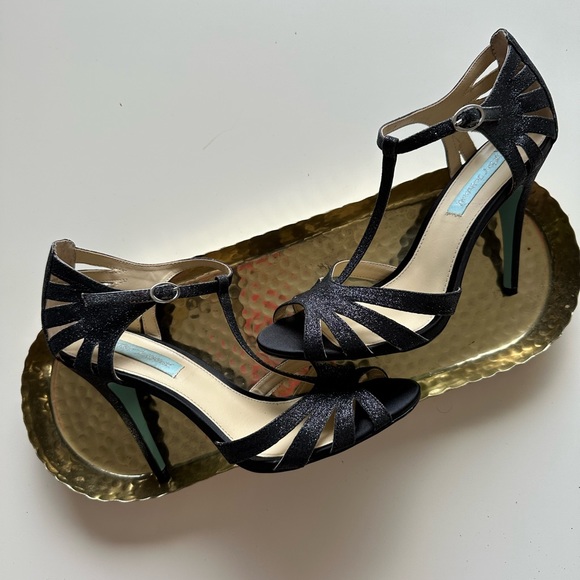 Betsey Johnson Black Glitter Ankle Strap Open Toe Sandals Heels Size 8 - Picture 2 of 7